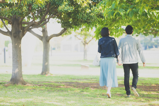 もうすぐ還暦なおじさんでも若い処女とエッチできちゃう熱い場所.jpg